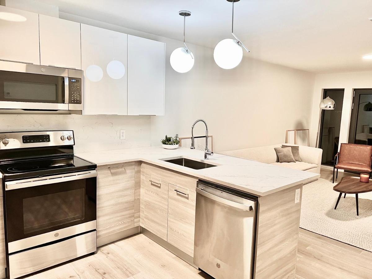 Modern 2 Bed Furnished Apartment In Квінсі Екстер'єр фото